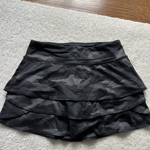 Athleta girl, camo tennis skirt, size medium